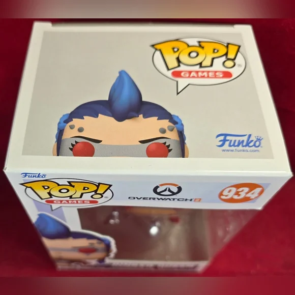 Funko Pop! Overwatch 2 - Junker Queen #934 (Nib) With Pop Protector - Picture 4 of 7